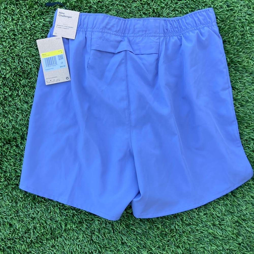 NEW Nike Men's Athletic Shorts in Light Blue Sz. Small 5” - Picture 4 of 4